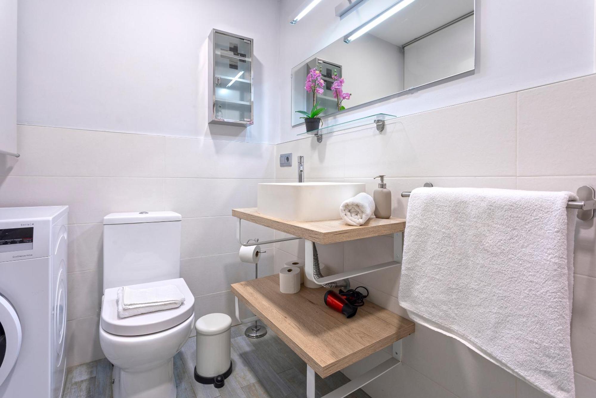 Coqueto Apartamento Junto A Calle Larios By Rent Me Málaga Eksteriør bilde